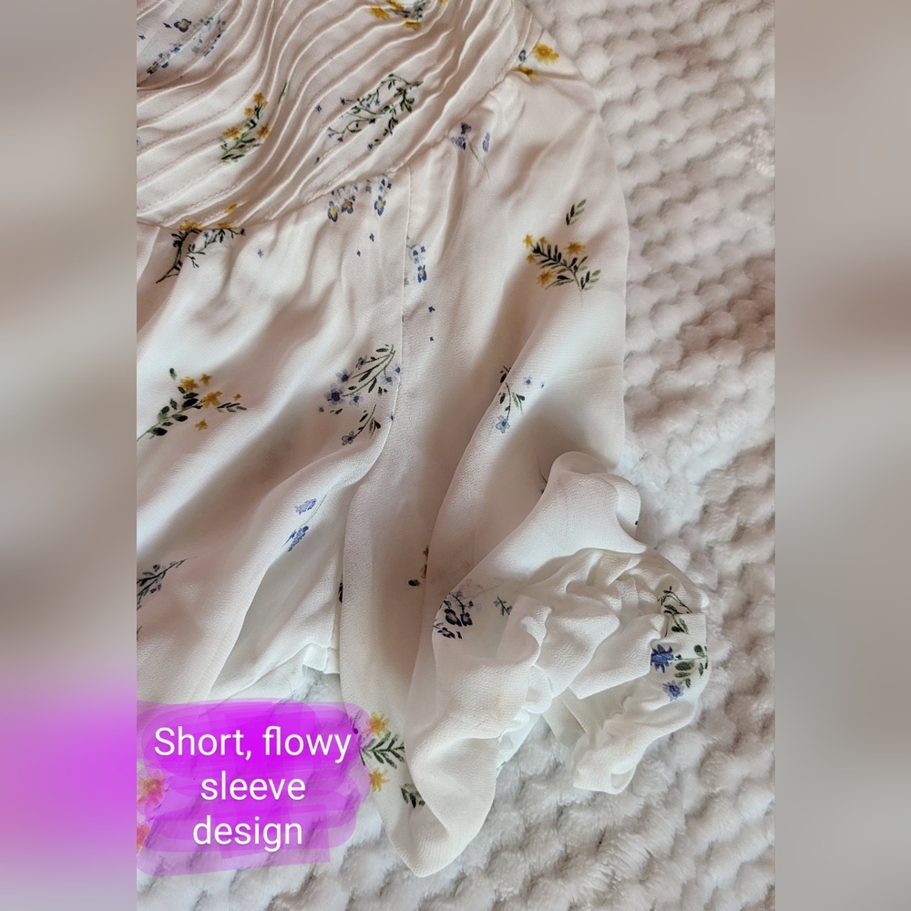 Reitmans size XL white w/flower pattern, BNWT flowy short sleeve blouse - Picture 5 of 14